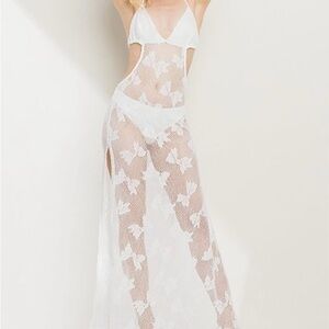 BETTER BE white KEEP IT UP LACE MAXI DRESS